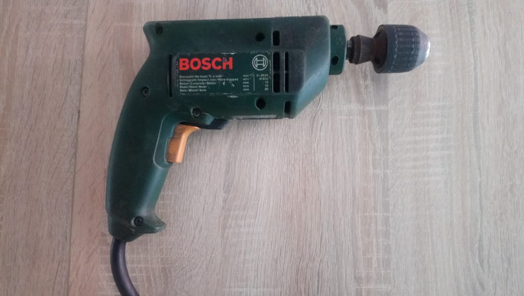 Porte-Balais Charbon Avec Charbons Pour Perceuse Bosch PSB, GSB - Compatible Modèles PSB 500 RE, GSB 1800-2, Etc.